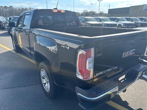 Onyx Black 2018 GMC Canyon SLE
