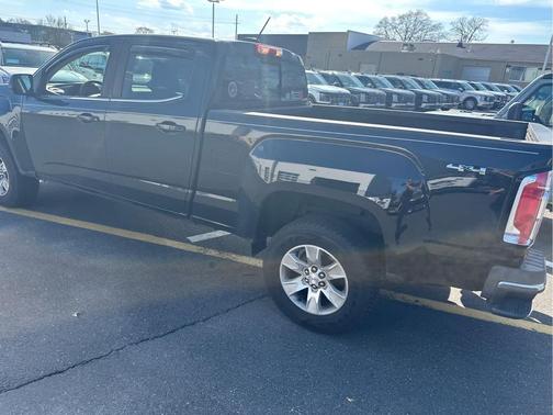Onyx Black 2018 GMC Canyon SLE