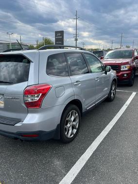 Ice Silver Metallic 2015 Subaru Forester 2.5i Touring