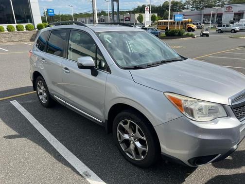 Ice Silver Metallic 2015 Subaru Forester 2.5i Touring