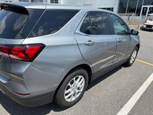 Sterling Gray Metallic 2023 Chevrolet Equinox 1LT