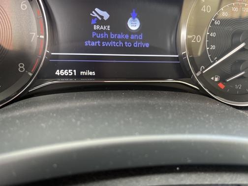 2021 INFINITI QX80 LUXE