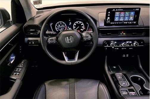 2023 Honda Pilot Touring 8-Passenger