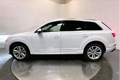 2025 Audi Q7 Premium Plus 55 TFSI quattro Tiptronic
