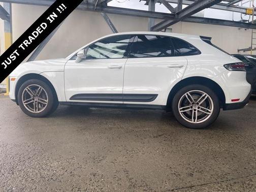 2022 Porsche Macan Base