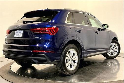 2025 Audi Q3 Premium 45 TFSI S line quattro Tiptronic