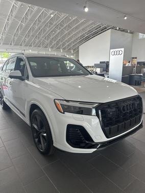 2025 Audi Q7 55 Premium Plus