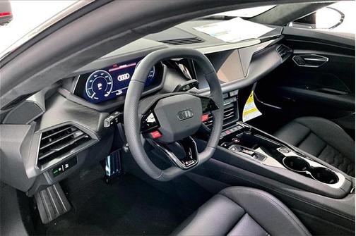 2025 Audi RS e-tron GT performance