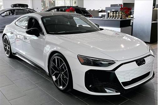 2025 Audi RS e-tron GT performance