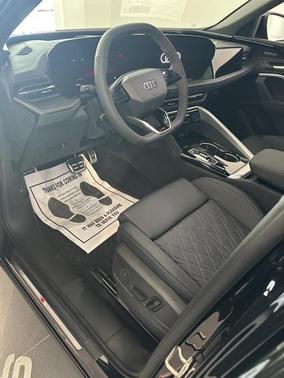 2025 Audi SQ5 3.0T Premium Plus