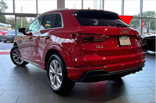 2025 Audi Q3 Premium 45 TFSI S line quattro Tiptronic