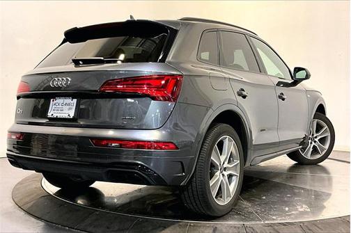 2025 Audi Q5 45 S line Premium