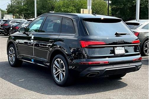 2025 Audi Q7 45 Premium