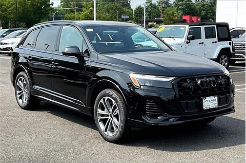 2025 Audi Q7 45 Premium