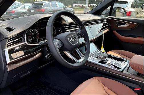 2025 Audi Q7 45 Premium