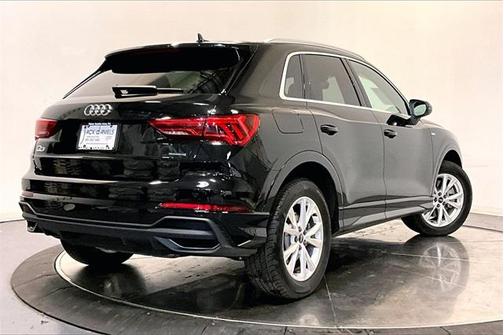 2025 Audi Q3 Premium 45 TFSI S line quattro Tiptronic