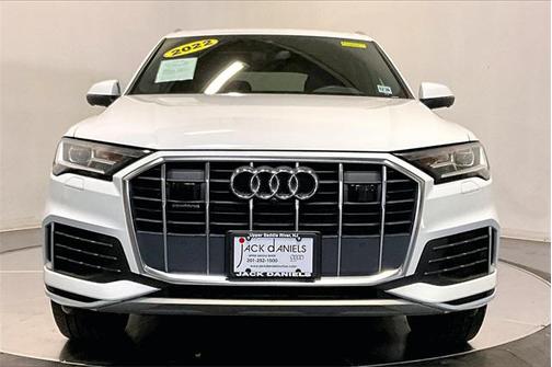 2022 Audi Q7 45 Premium Plus