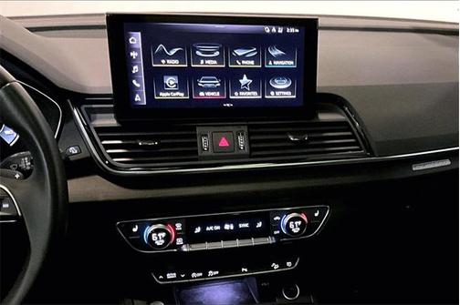 2022 Audi Q5 45 S line Premium Plus