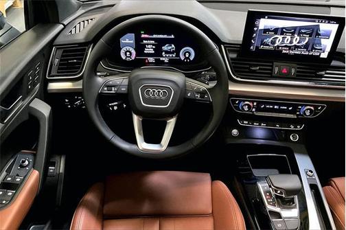 2025 Audi Q5 45 S line Premium