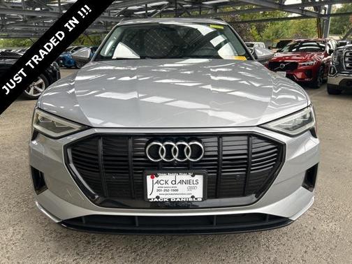2022 Audi e-tron Premium