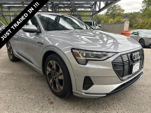 2022 Audi e-tron Premium
