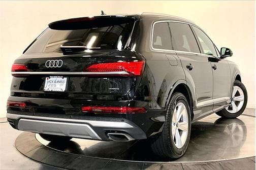2025 Audi Q7 45 Premium