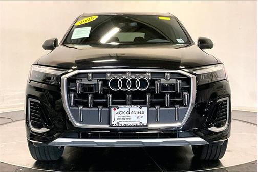 2025 Audi Q7 45 Premium