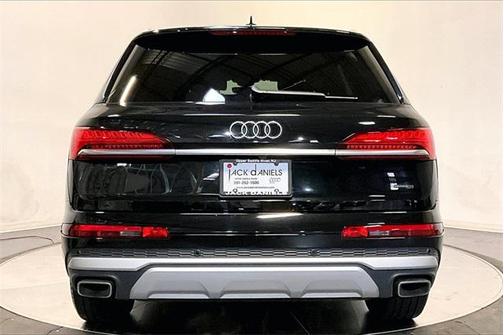 2025 Audi Q7 45 Premium