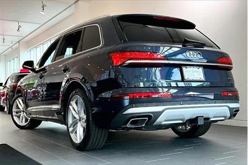 2025 Audi Q7 55 Premium Plus