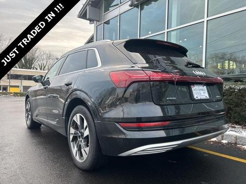 2021 Audi e-tron Premium