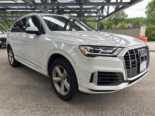 2022 Audi Q7 55 Premium