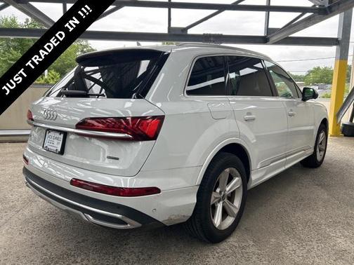 2022 Audi Q7 55 Premium