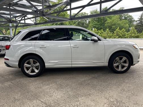 2022 Audi Q7 55 Premium