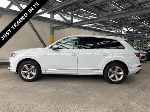 2022 Audi Q7 55 Premium