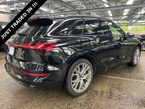 2021 Audi e-tron Prestige