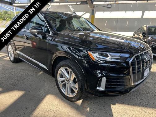 2022 Audi Q7 55 Premium