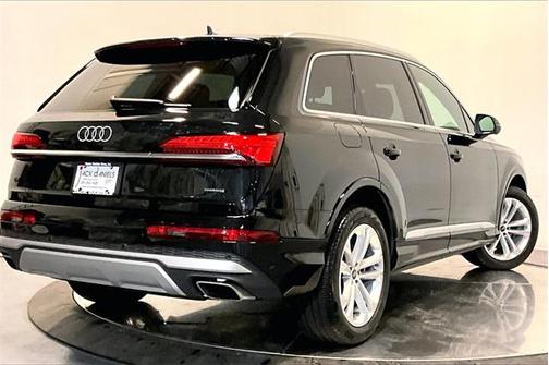 2025 Audi Q7 45 Premium