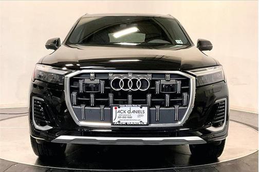 2025 Audi Q7 45 Premium
