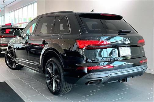 2025 Audi Q7 55 Prestige