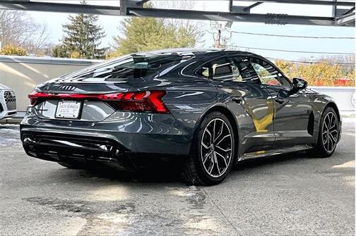 2022 Audi e-tron GT Prestige