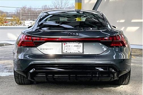 2022 Audi e-tron GT Prestige