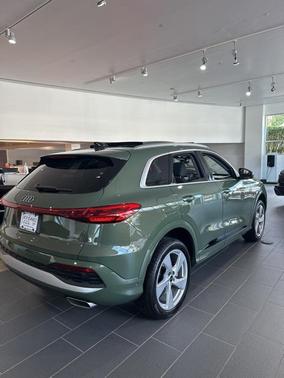 2025 Audi Q5 Premium Plus