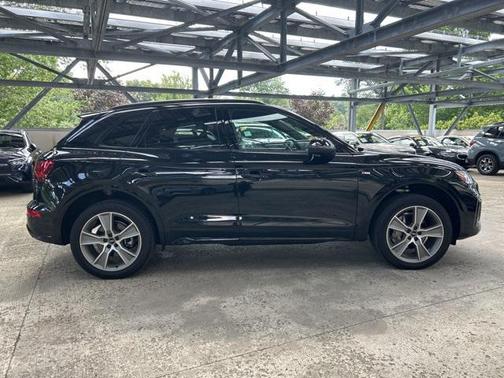 2025 Audi Q5 45 S line Premium