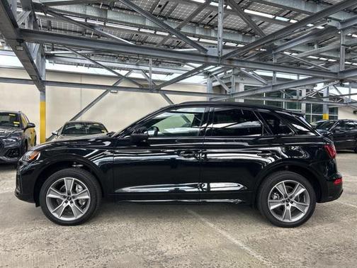 2025 Audi Q5 45 S line Premium