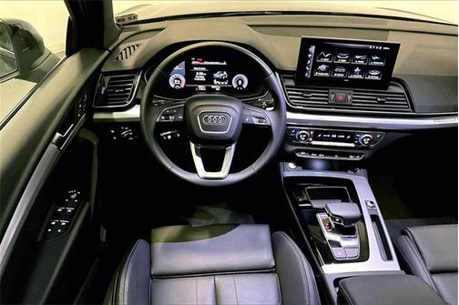 2025 Audi Q5 45 S line Premium