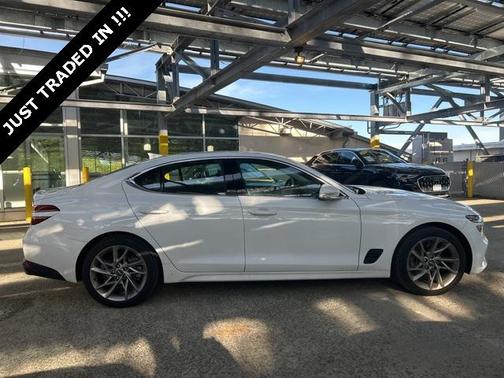2022 Genesis G70 2.0T AWD