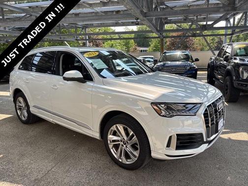 2023 Audi Q7 55 Premium Plus