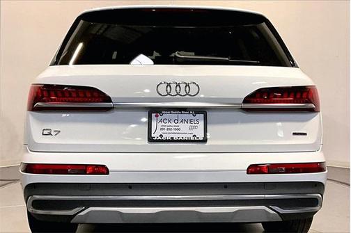 2022 Audi Q7 55 Premium