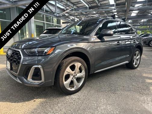 2022 Audi Q5 45 S line Prestige