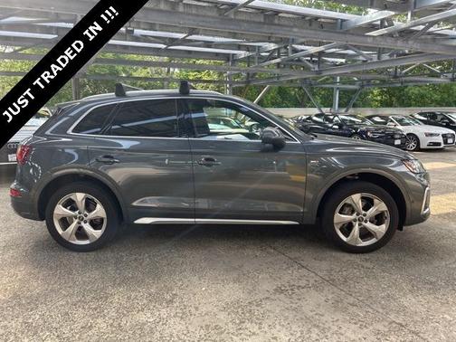 2022 Audi Q5 45 S line Prestige